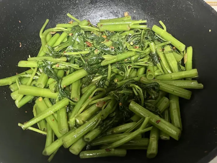 辣炒空心菜 第 3 步
