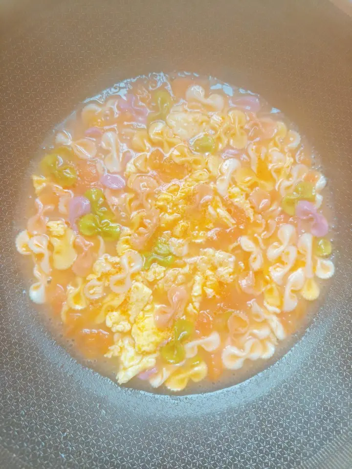 西红柿鸡蛋蝴蝶面 第 5 步