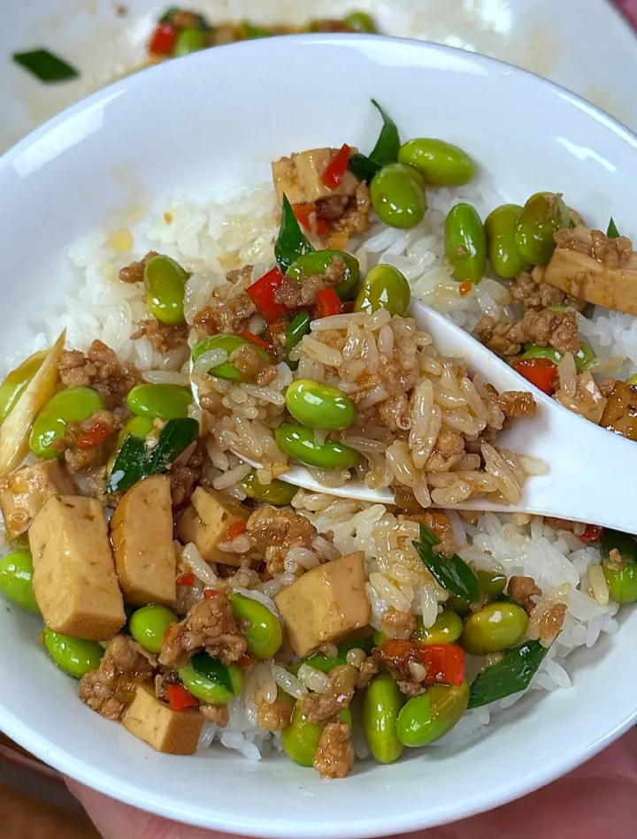 毛豆炒香干 第 4 步