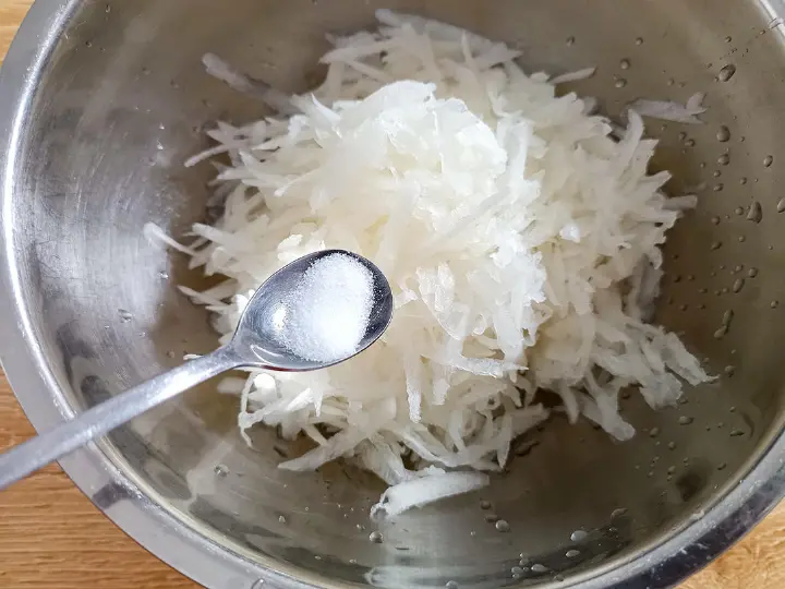 清蒸萝卜丸子 第 2 步