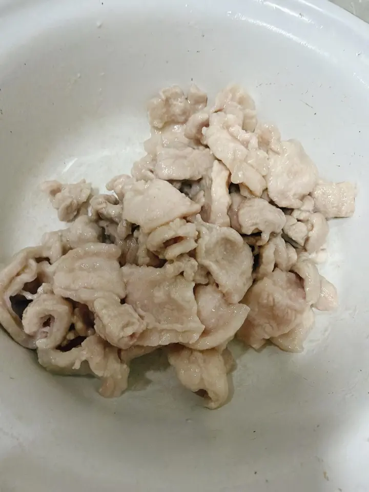 大葱炒肉片 第 4 步