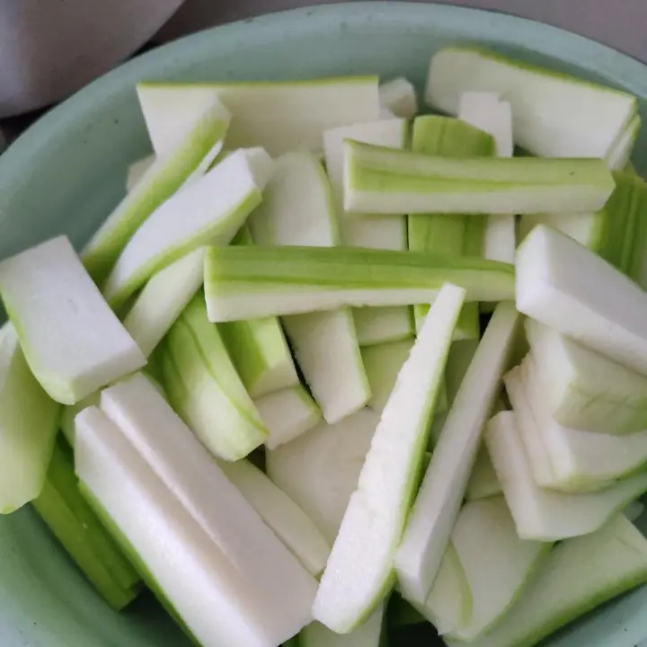 番茄炒丝瓜 第 1 步