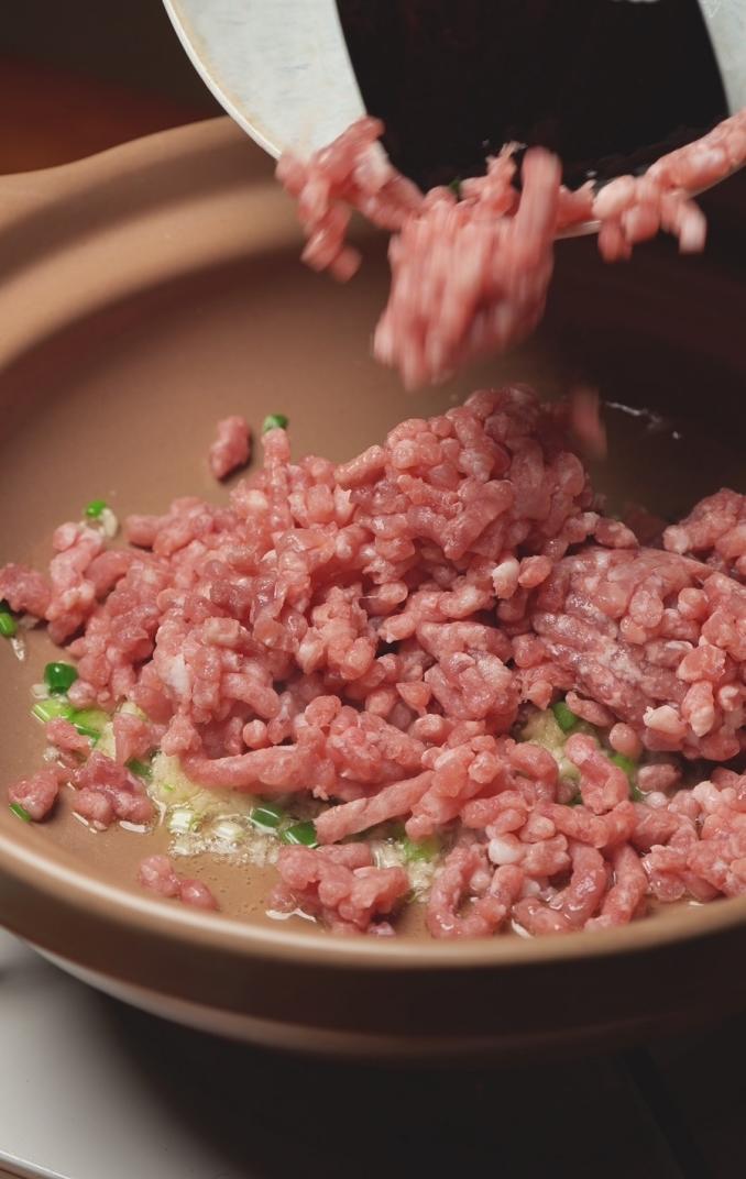 酸菜肉末豆腐 第 3 步