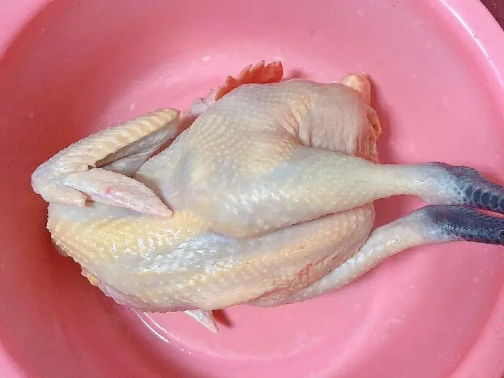 古法盐焗鸡 第 1 步