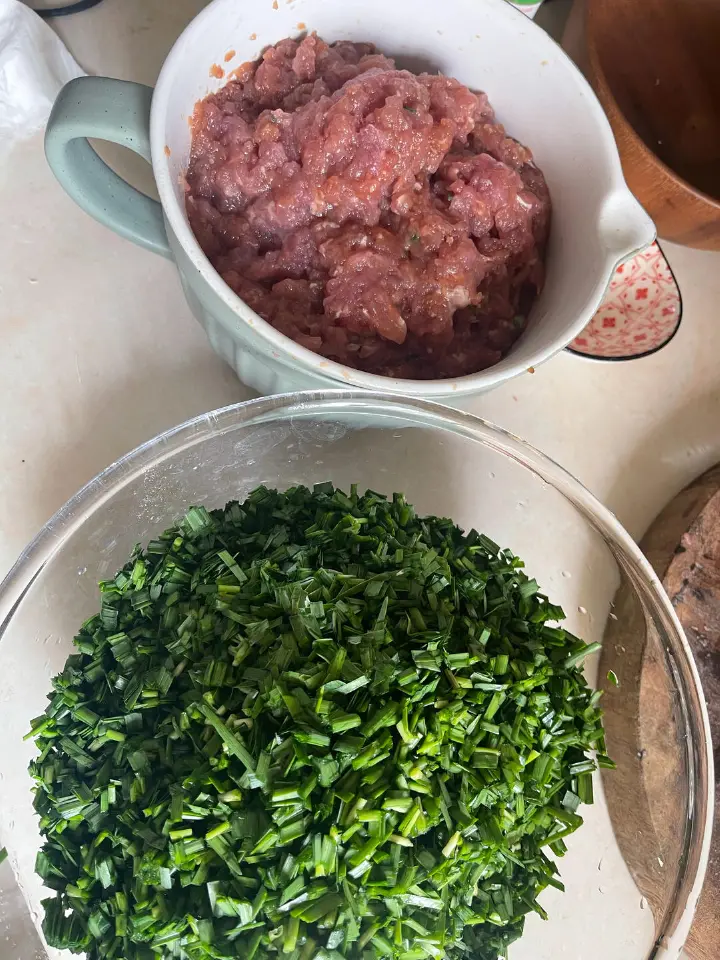 韭菜猪肉饺子 第 1 步