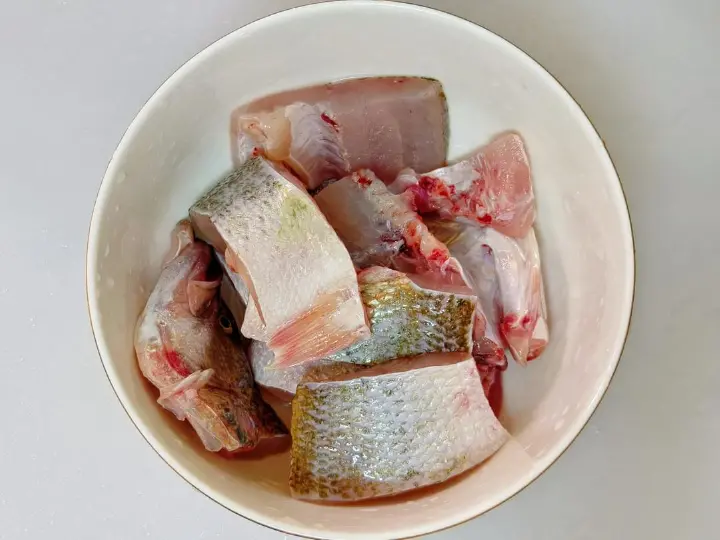 香煎鲈鱼 第 1 步