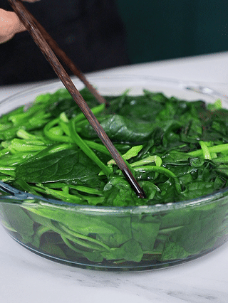 麻酱拌菠菜 第 3 步