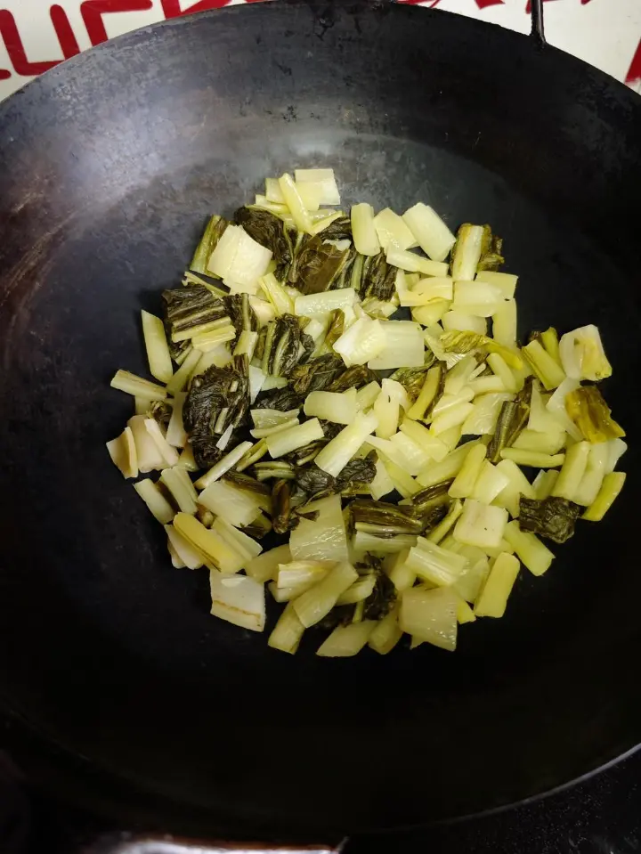 咸菜冬笋烧肉 第 3 步