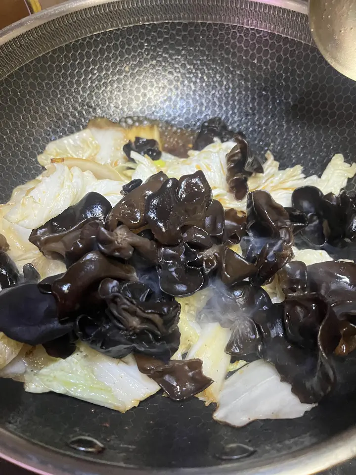 白菜炒木耳 第 5 步