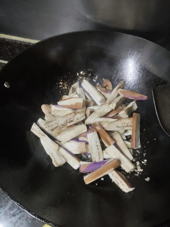 咸鱼茄子煲 第 14 步