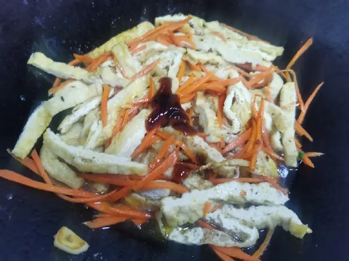 家常炒豆皮 第 6 步