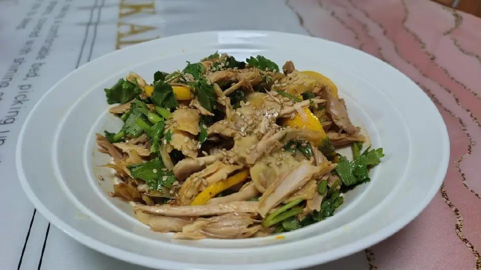 手撕麻椒鸡成品图