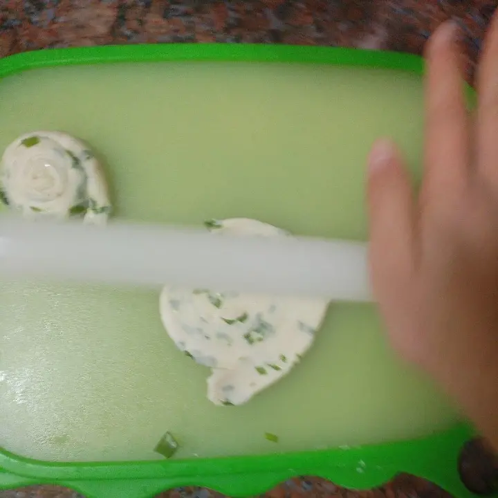 饺子皮葱油饼 第 8 步