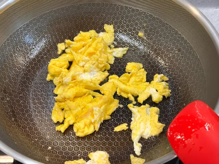 西红柿炒蛋 第 4 步