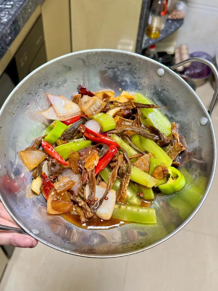 干锅茶树菇 第 6 步
