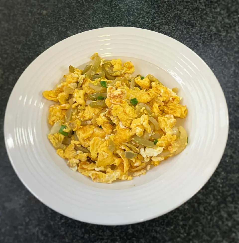 榨菜炒鸡蛋成品图