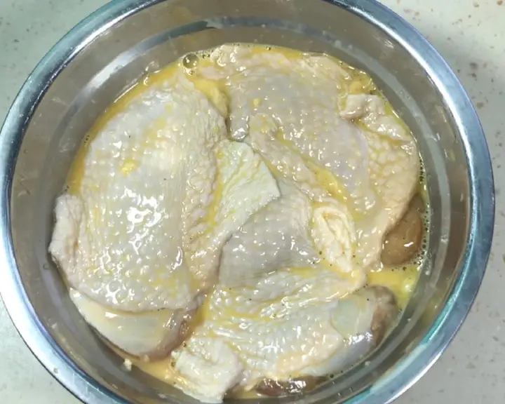 脆皮蒜香鸡腿 第 3 步