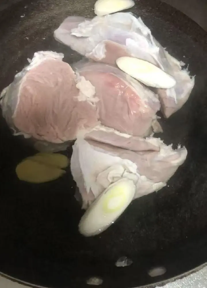 懒人版卤牛肉 第 2 步