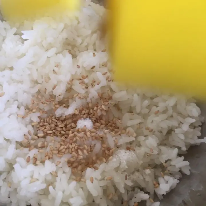 早餐饭团 第 4 步