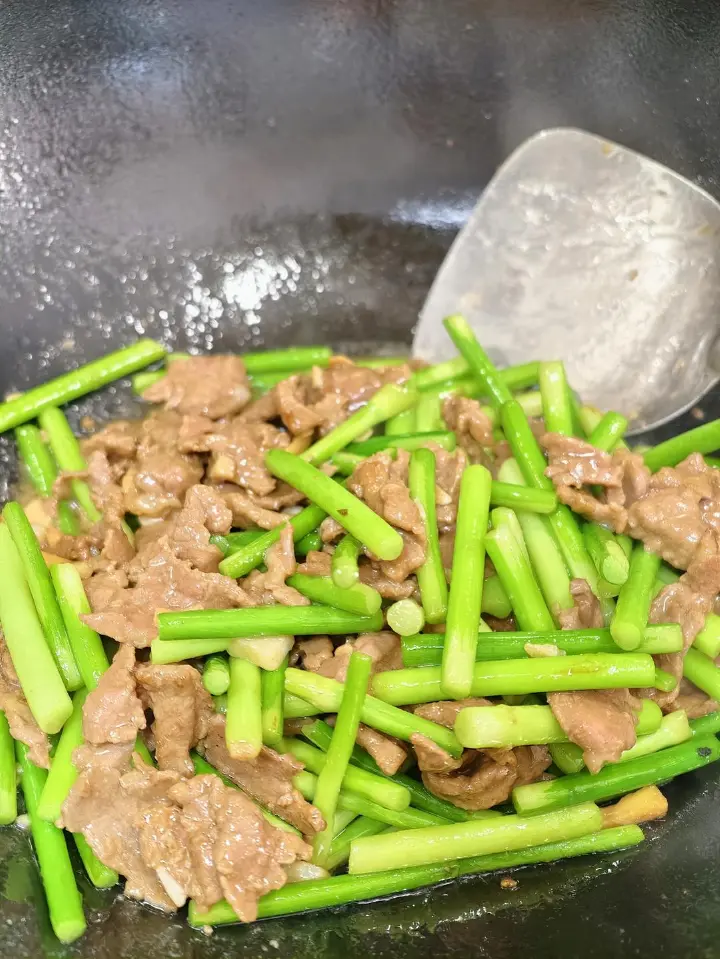 蒜苔炒牛肉 第 5 步