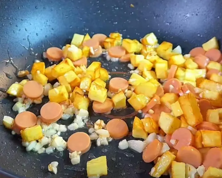 火腿土豆烩饭 第 4 步