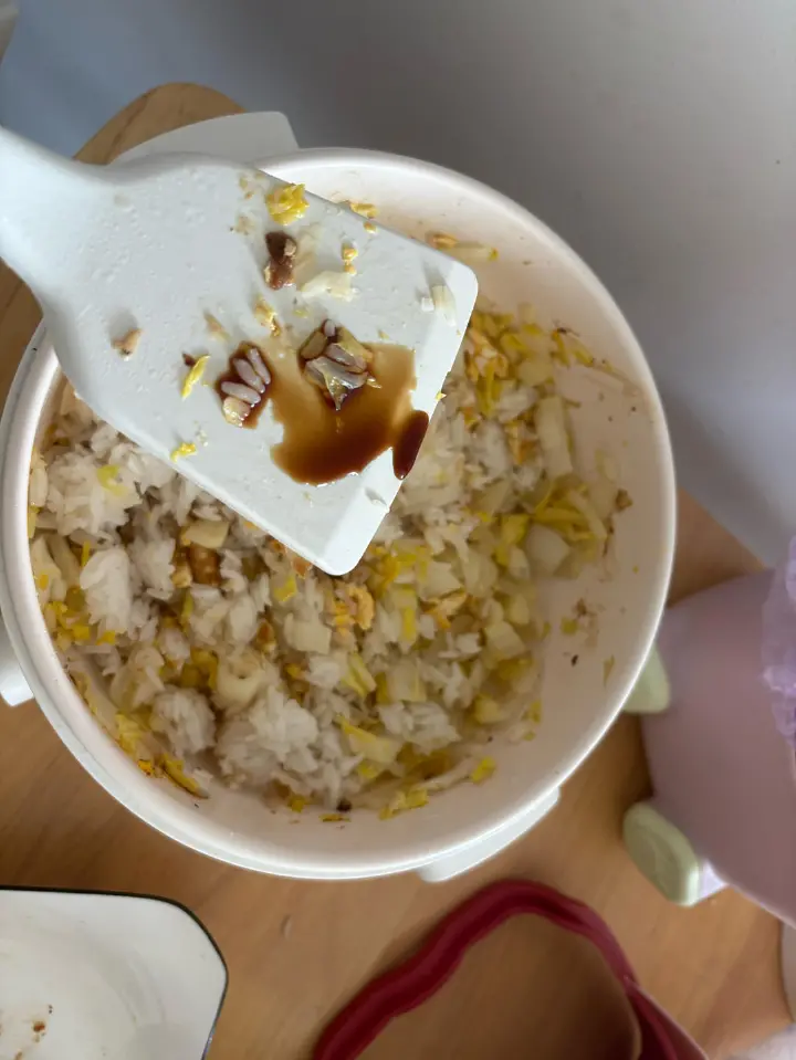 鸡胸肉娃娃菜蛋炒饭 第 8 步