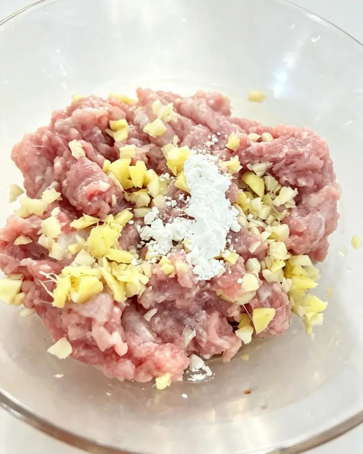 西红柿炒肉末 第 2 步