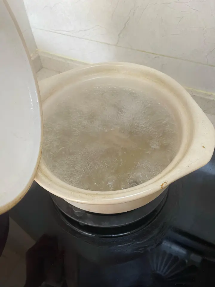 猪肋排炖白萝卜 第 3 步
