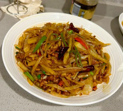 土豆丝炒肉丝