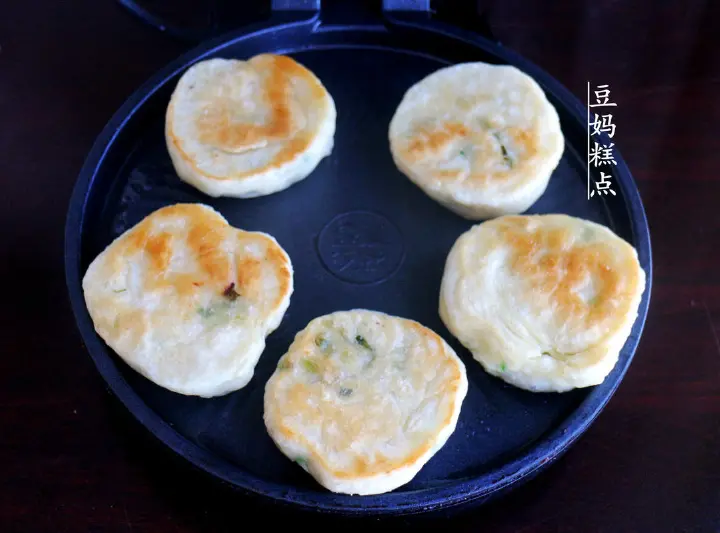 发面葱花饼 第 16 步