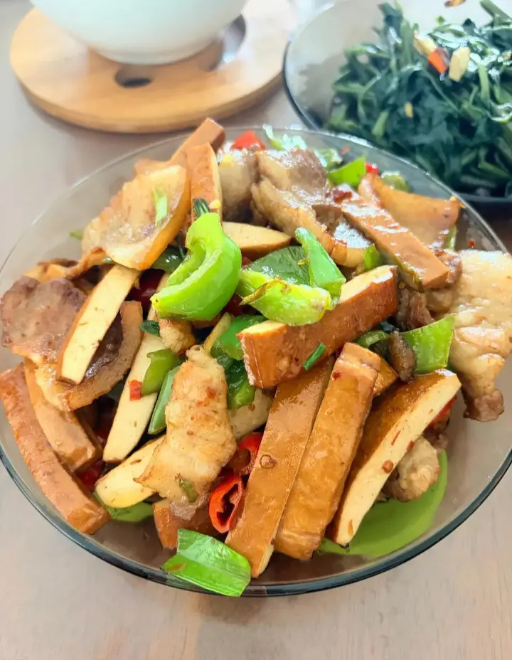 青椒炒豆干 第 4 步