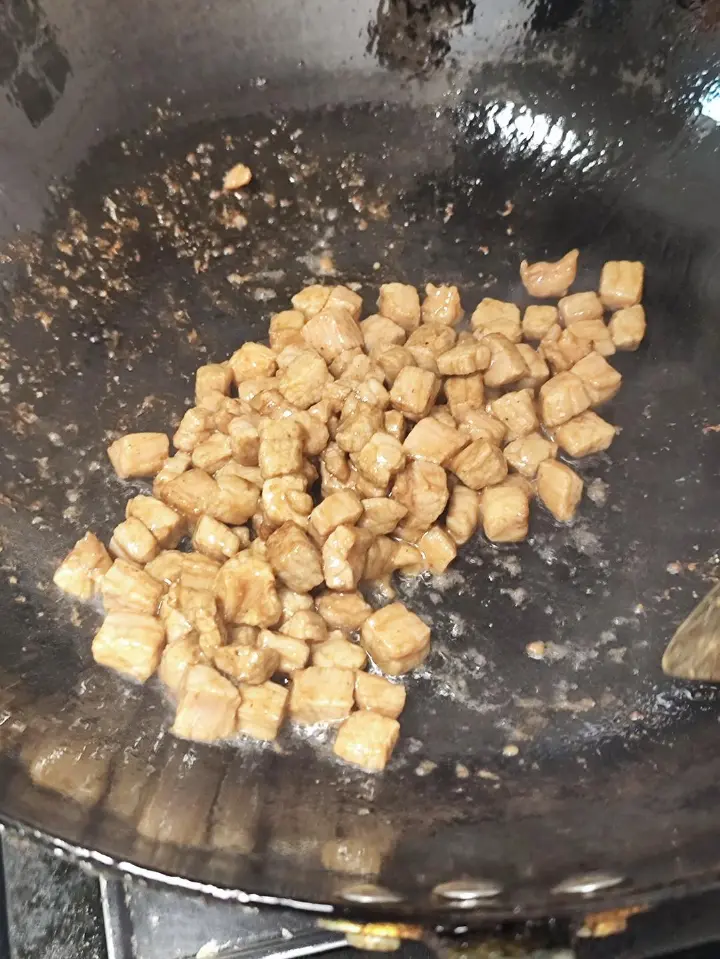 豌豆牛肉焖饭 第 4 步