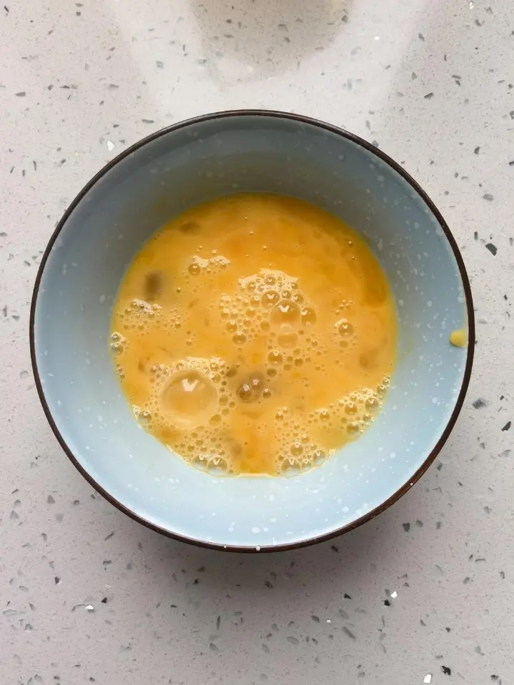 大葱炒鸡蛋 第 3 步