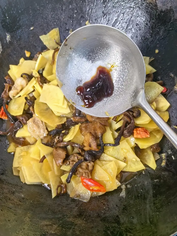 榛蘑炒土豆片 第 13 步