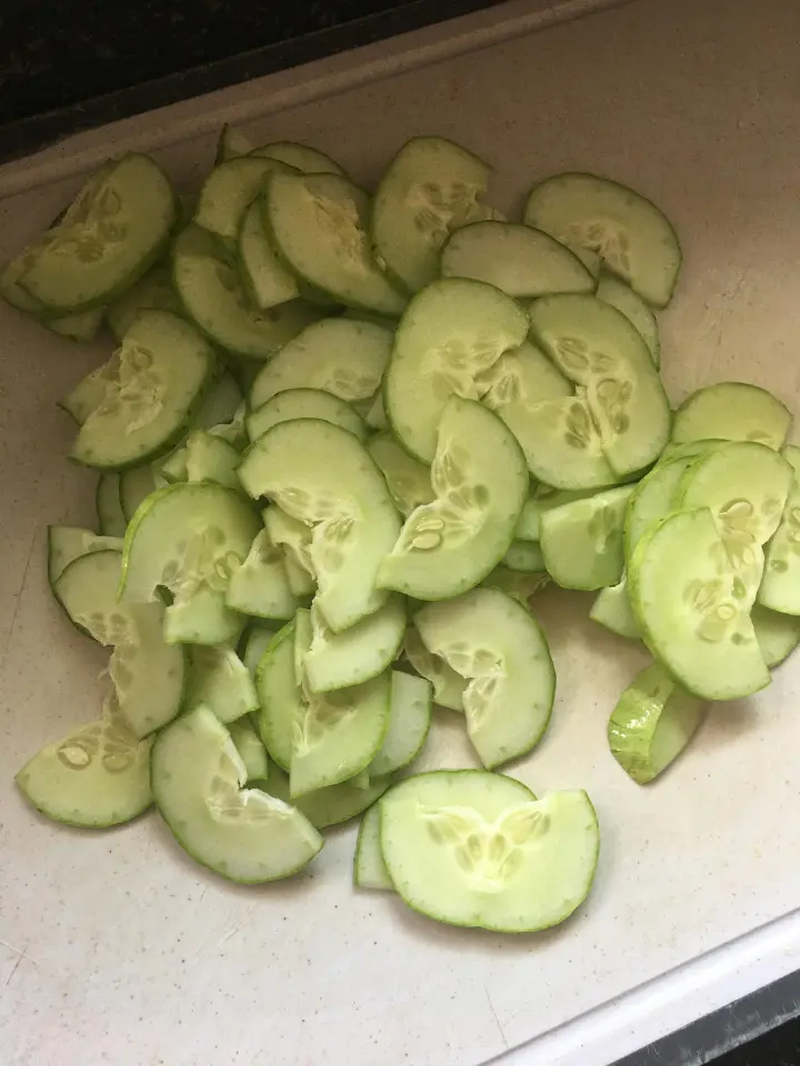 肉末黄瓜 第 1 步