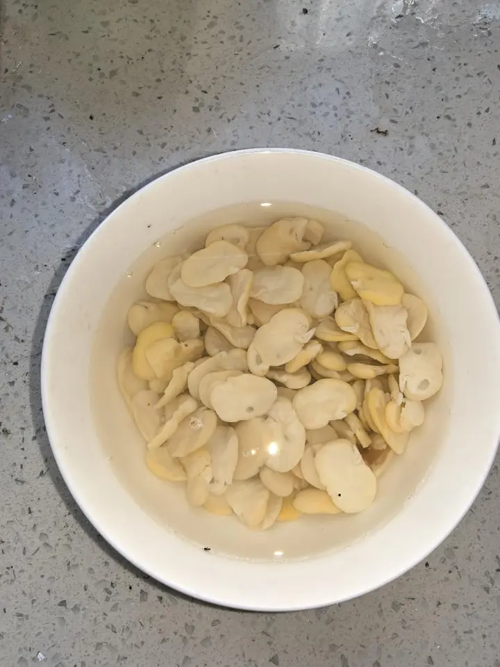 莴笋豆瓣炒小虾 第 3 步