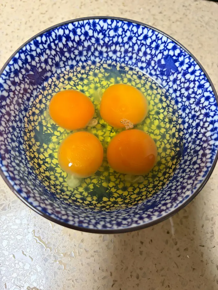 绿豆芽粉条炒鸡蛋 第 3 步