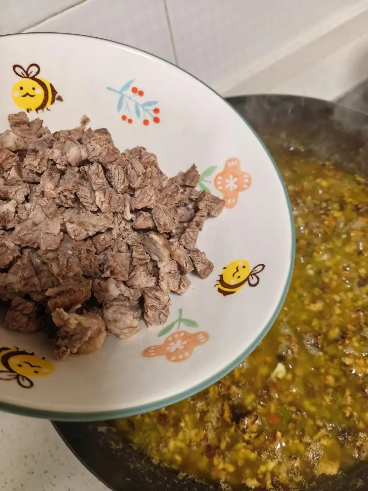 香菇牛肉辣酱 第 11 步