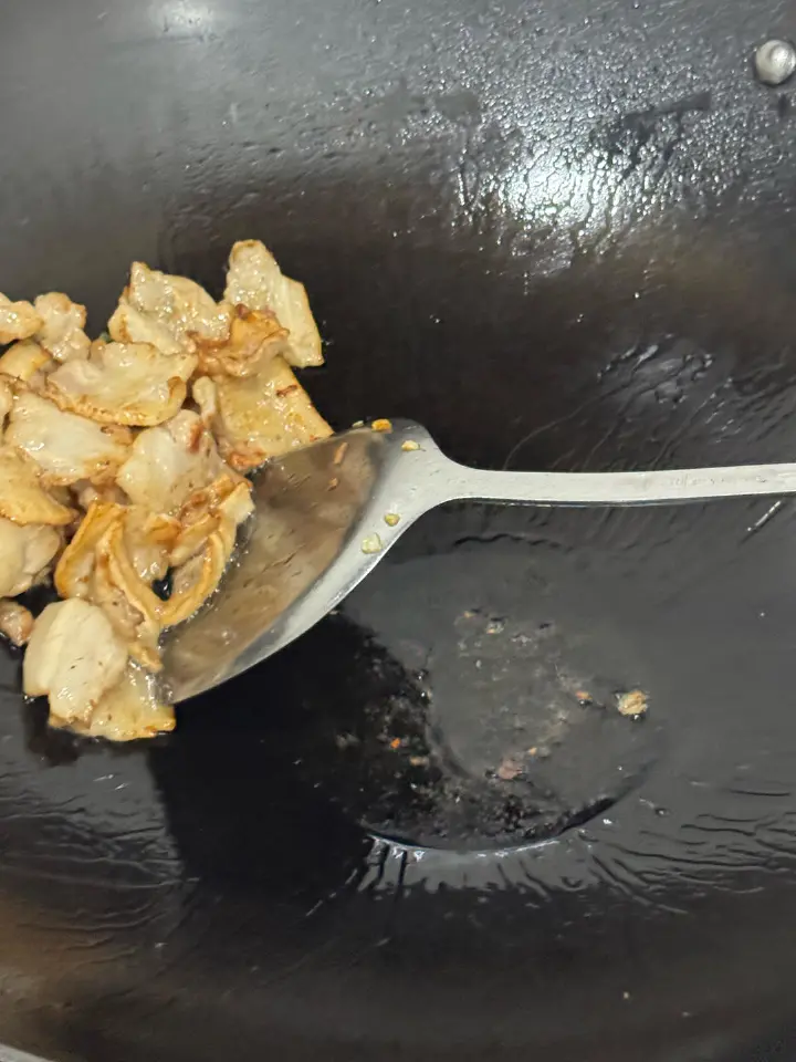 五花肉炒笋片 第 3 步