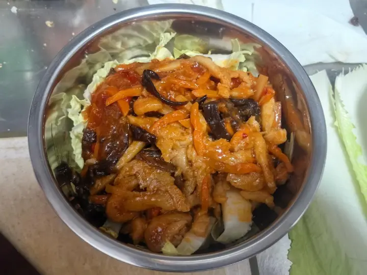 电热饭盒鱼香肉丝盖浇饭 第 6 步