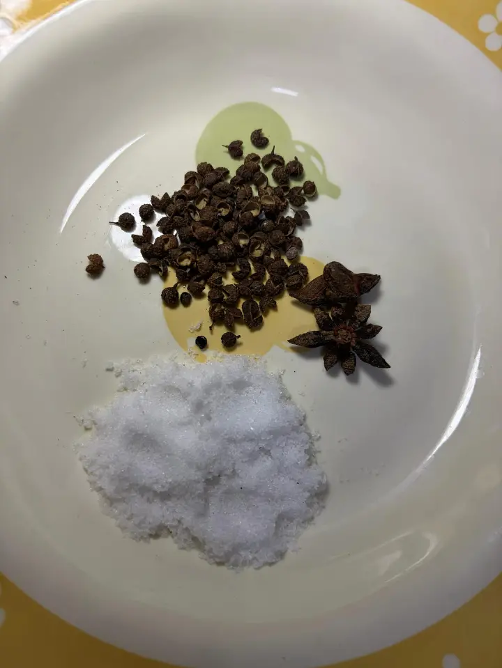 盐水排骨 第 4 步