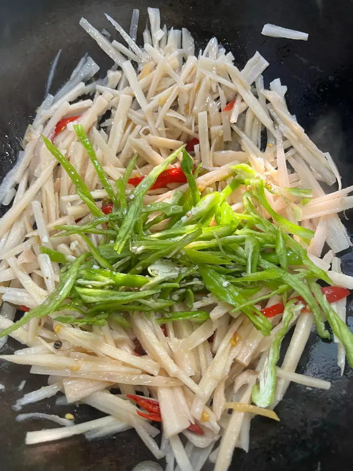 酸辣泡椒藕丝 第 3 步
