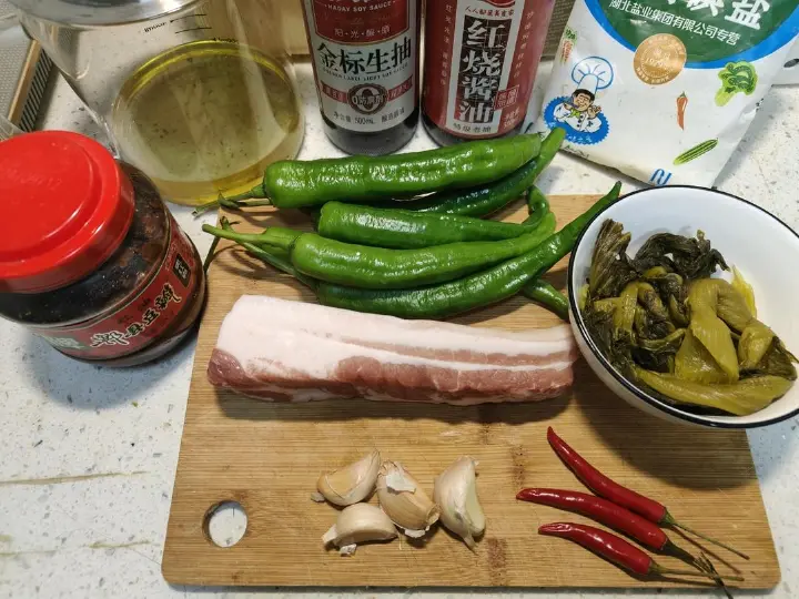 酸菜五花肉 第 1 步
