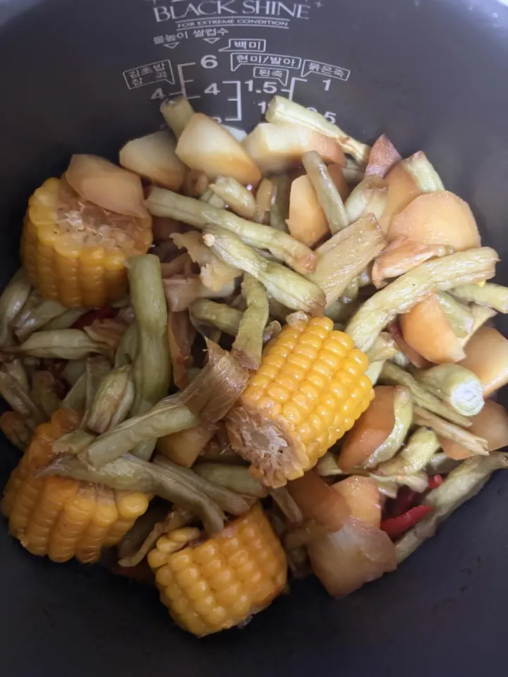 电饭煲扁豆焖排骨 第 5 步