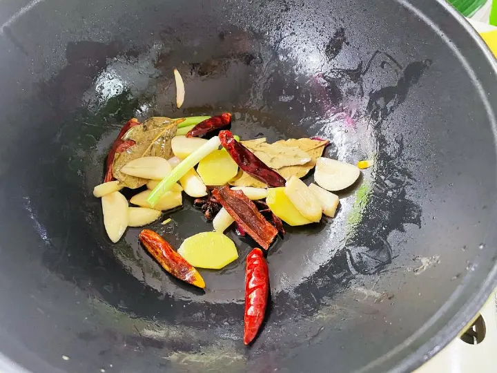 鸡翅年糕虾煲 第 7 步