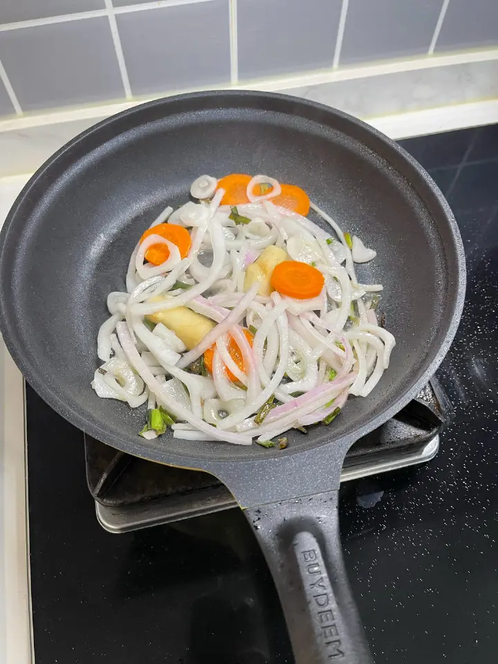 黄油焖鸡腿肉 第 4 步