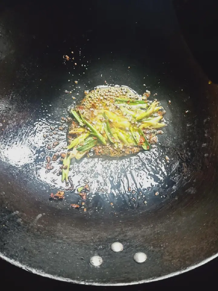 酸辣炒白菜 第 4 步