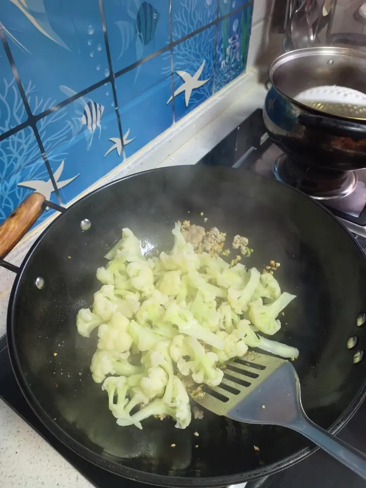 菜花炒肉 第 9 步