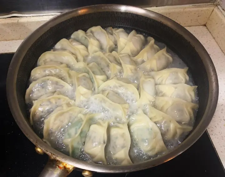 生煎饺子 第 4 步