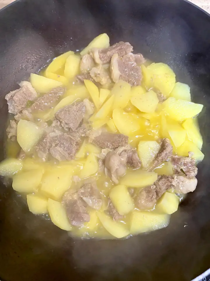 咖喱土豆炖牛腩 第 5 步